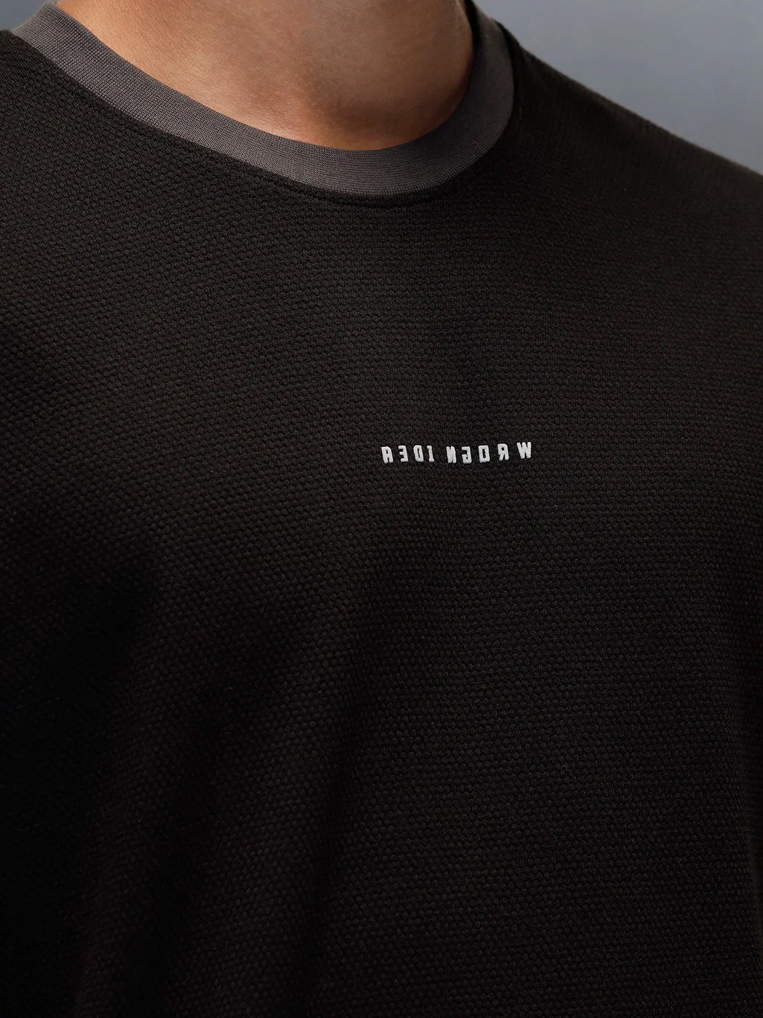 Men's casual colourblock regualr fit t-shirt | Black